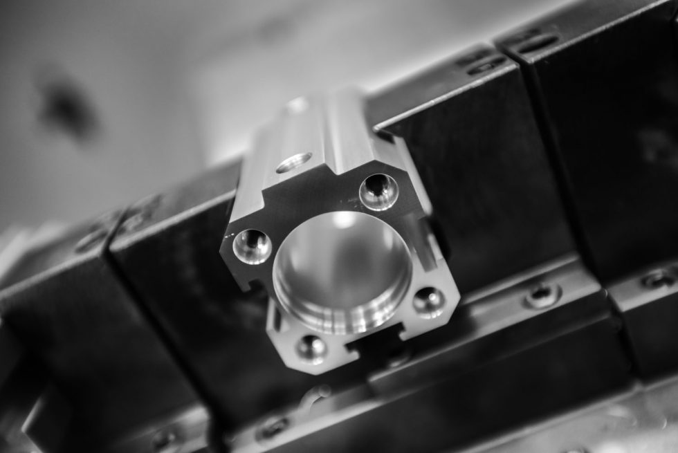 Officina meccanica di precisione a Pagazzano BG, produciamo pezzi in larga serie e lavorazioni meccaniche particolari